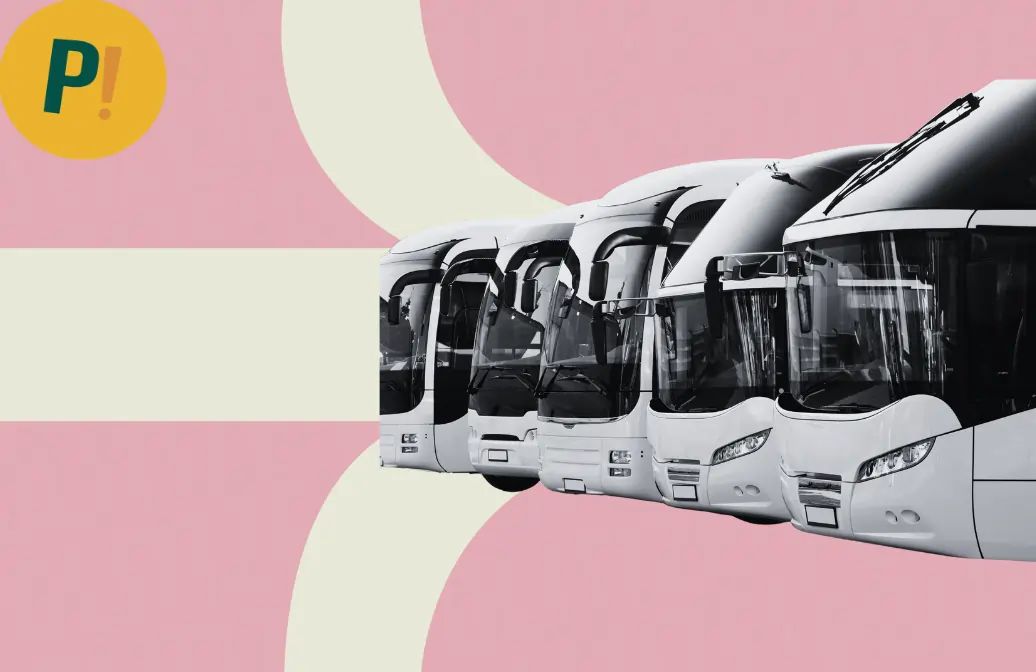 Coletivo de ônibus estacionados em fileitra