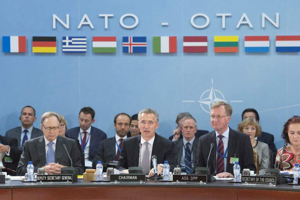 Quem comanda a OTAN?