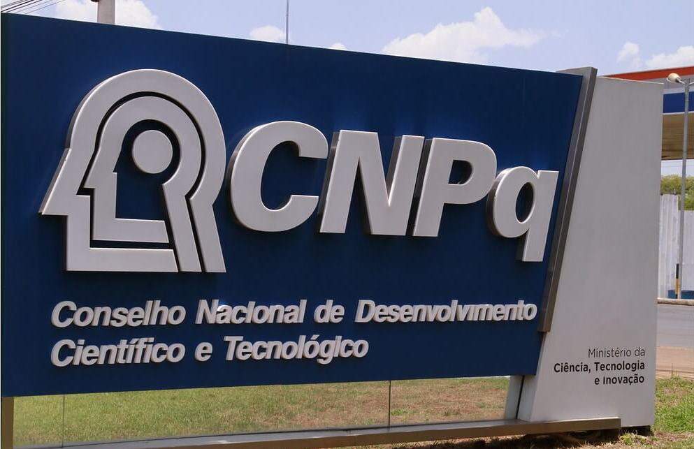 Imagem da placa do CNPq no Ministério da Ciência, Tecnologia e Inovação