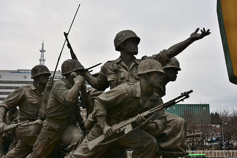 Monumento em lembrança dos soldados da Guerra da Coreia, em Seoul.