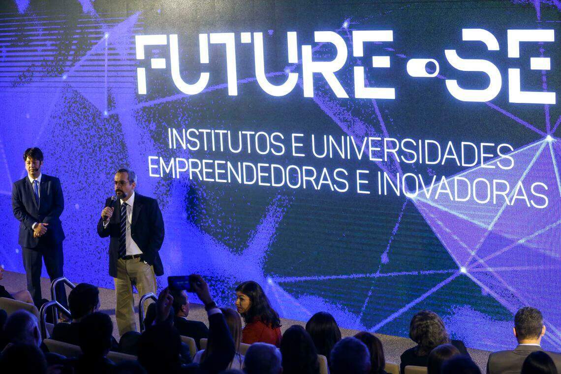 O ministro da Educação, Abraham Weintraub, e o secretário de Educação Superior do MEC, Arnaldo Lima, apresentam o programa "Future-se".