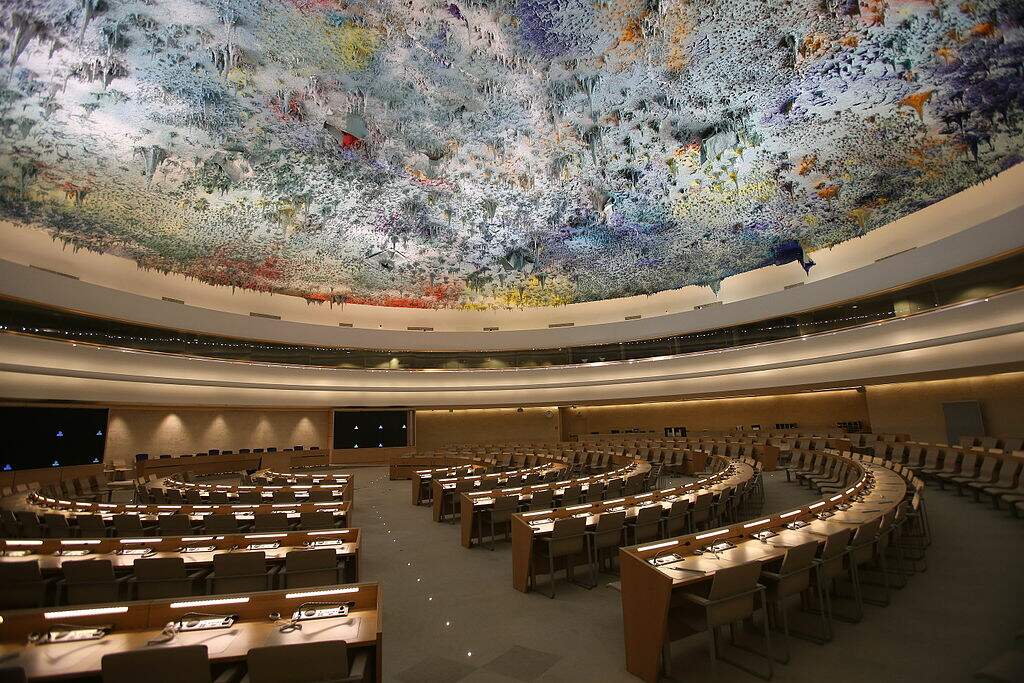 Sala usada pelo Conselho de Direitos Humanos da ONU em Genebra, Suíça. Imagem: Wikimedia Commons / Ludovic Courtès.