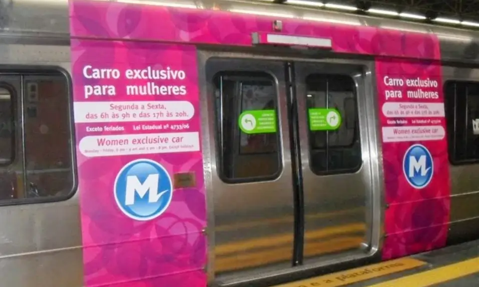 Mêtro exlusivo para as mulheres.