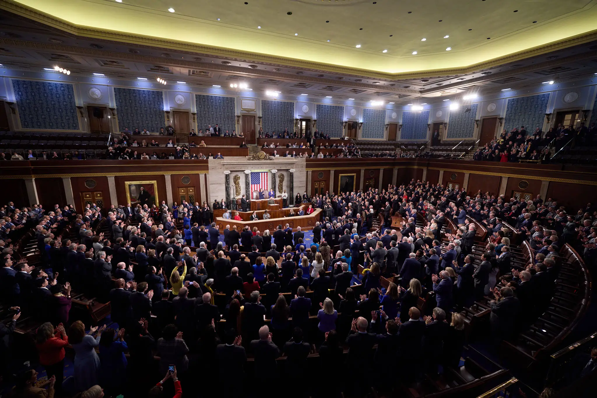 Imagem do Congresso dos Estados Unidos. Texto: O que é o USAID?