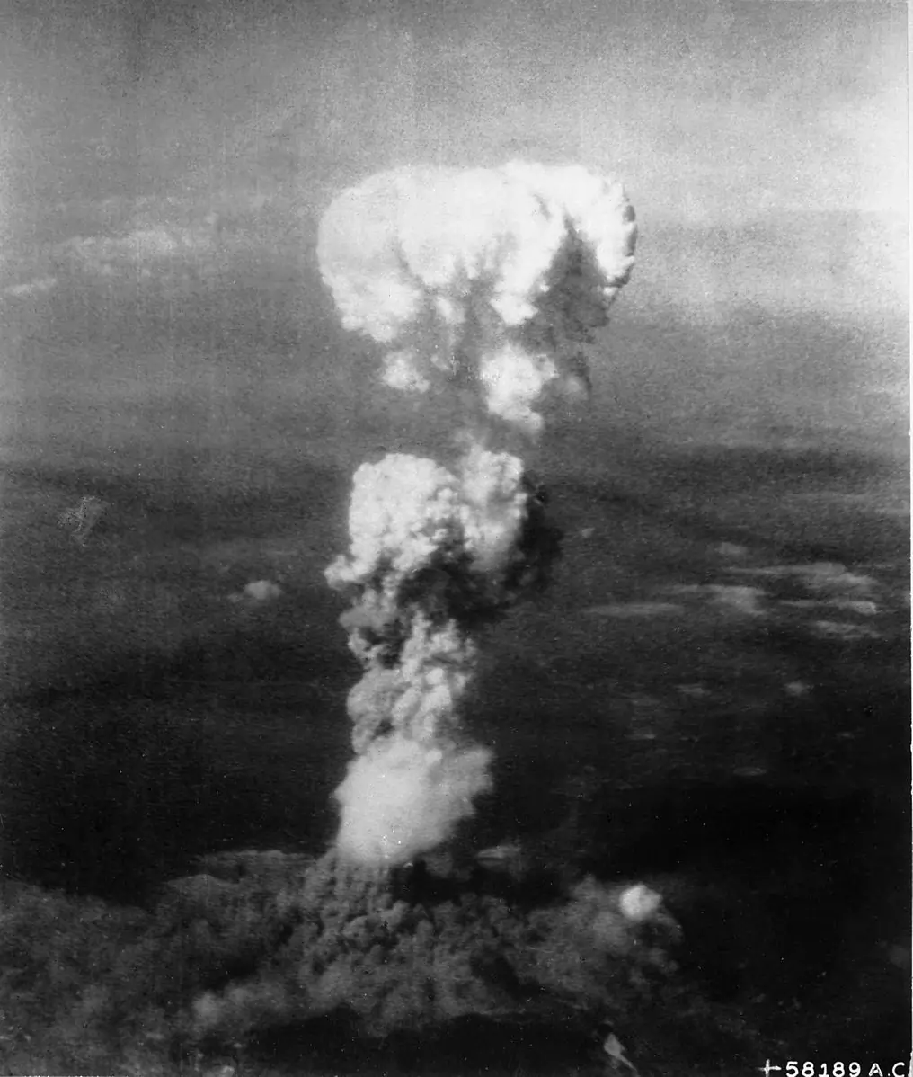 Imagem da explosão da bomba atômica sobre Hiroshima, 1945