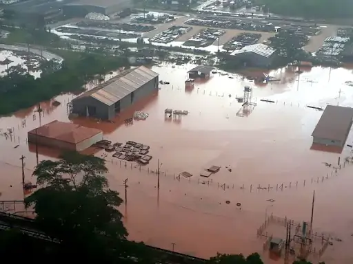 Foto do desastre ambiental de Barcarena, no dia do episódio, ocorrido em 2018.