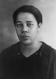 Fotografia em preto e branco de Antonieta de Barros.